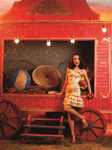 Наталья Орейро на фотосессии для своего бренда Las Oreiro
